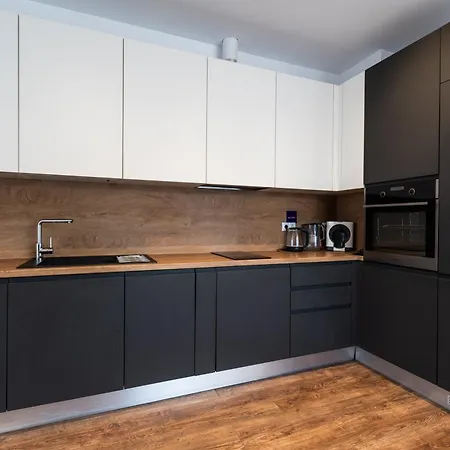 Appartement Spacious, Free Parking, 3min Beach, Flora Panorama Burgas Stad