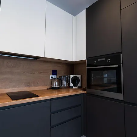 Spacious, Free Parking, 3min Beach, Flora Panorama 아파트 *