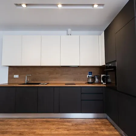 Appartement Spacious, Free Parking, 3min Beach, Flora Panorama Burgas Stad