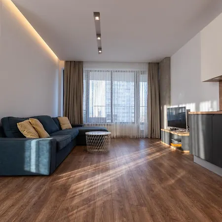 Spacious, Free Parking, 3min Beach, Flora Panorama * 부르가스