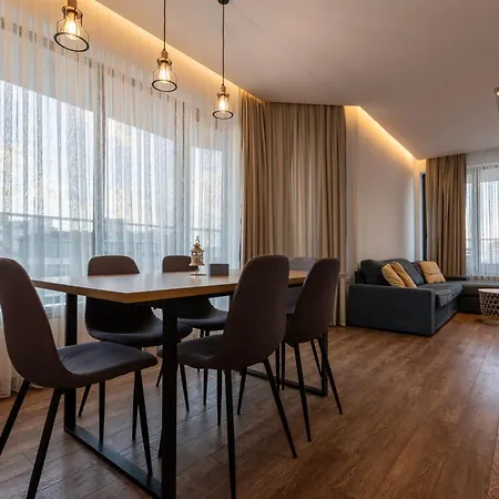 Appartement Spacious, Free Parking, 3min Beach, Flora Panorama *