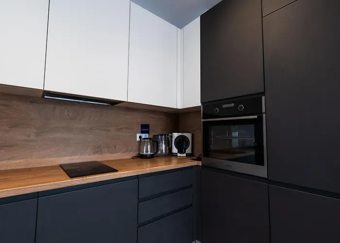 Spacious, Free Parking, 3min Beach, Flora Panorama Appartement *