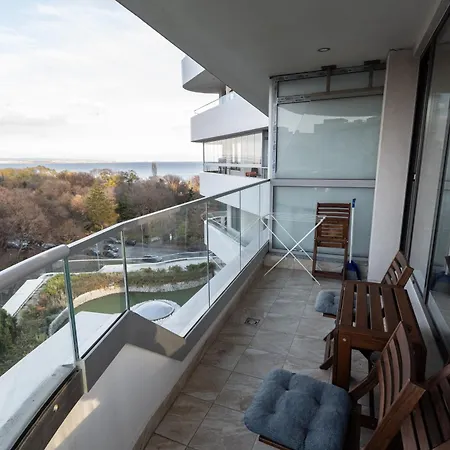 Spacious, Free Parking, 3min Beach, Flora Panorama *