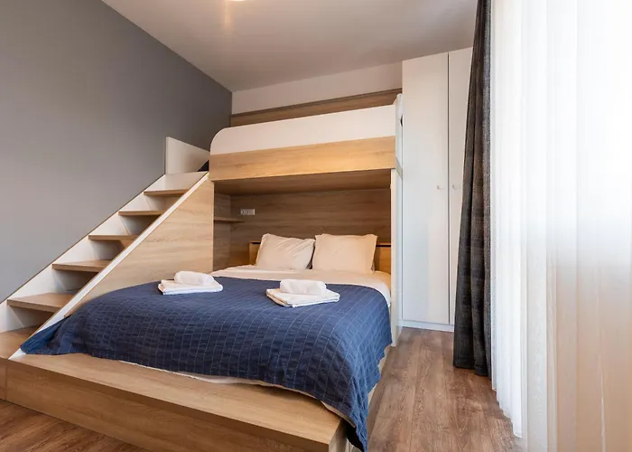 Апартамент Spacious, Free Parking, 3min Beach, Flora Panorama