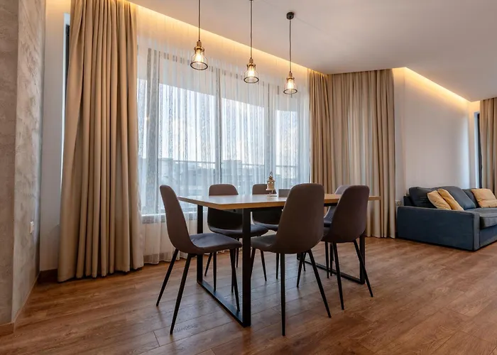 Spacious, Free Parking, 3min Beach, Flora Panorama Бургас